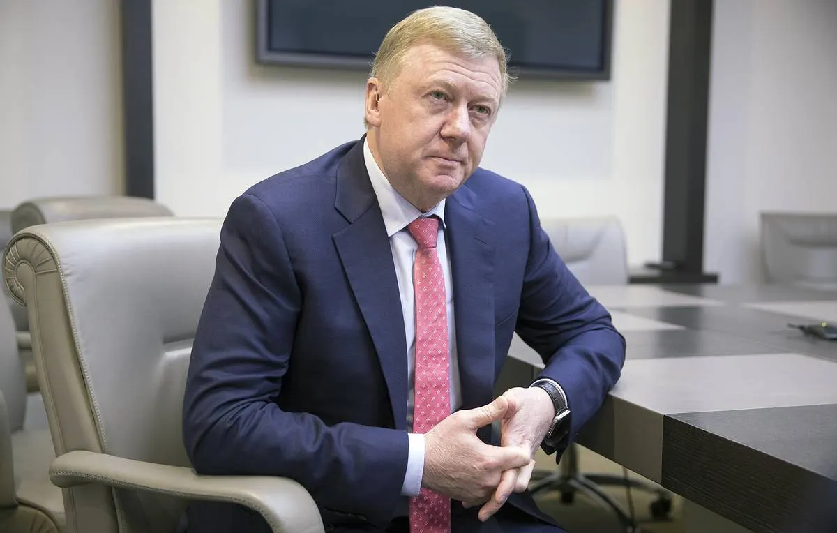 Служба судебных приставов возбудила производство по аресту активов бывшего главы «Роснано» Анатолия Чубайса на сумму 5,5 млрд рублей на основании решения Арбитражного суда Москвы по иску госкорпорации. Общий объём взысканий по трём делам достигает около 22,5 млрд рублей.
