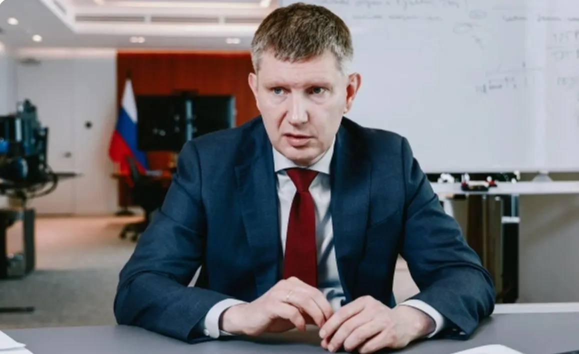 Глава Минэкономразвития Максим Решетников назвал три ключевых направления — структурные изменения для привлечения инвестиций и роста производительности, бюджетную консолидацию для макростабильности и сохранение гибкости экономики.