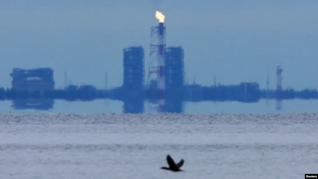 Индия отвергла поставки российского сжиженного природного газа, попадающего под американские санкции, несмотря на энергетический дефицит после перекрытия Ормузского пролива.