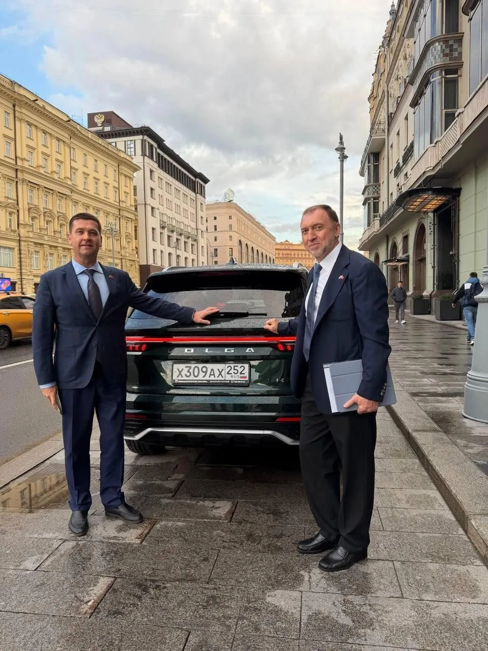 Новый российский кроссовер Volga K50 планируют продавать с лета 2026 года. Производитель рассчитывает в течение 2–3 лет практически полностью локализовать производство, что позволит сделать машину на 13–15% дешевле конкурентов.