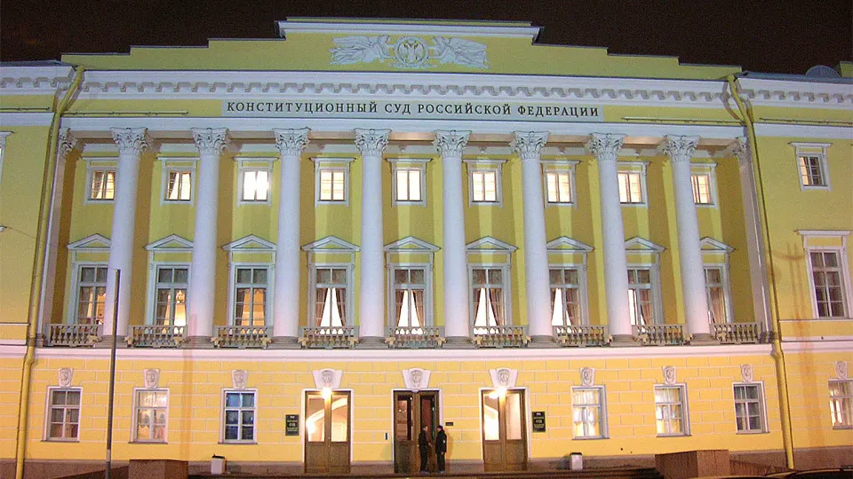 Глава КС выступил за отмену обычных сроков давности для антикоррупционных исков прокуратуры. Это решение легитимизирует механизм, который уже привёл к масштабной деприватизации и передаче активов государству.