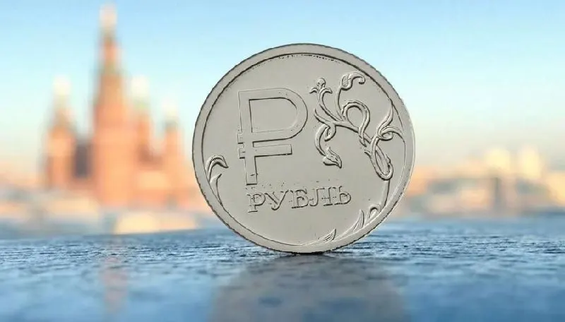 По оценкам, повышение курса рубля на один рубль сокращает ежемесячные поступления в федеральный бюджет примерно на 100–150 миллиардов рублей, что может влиять на исполнение расходов и бюджетное планирование.
