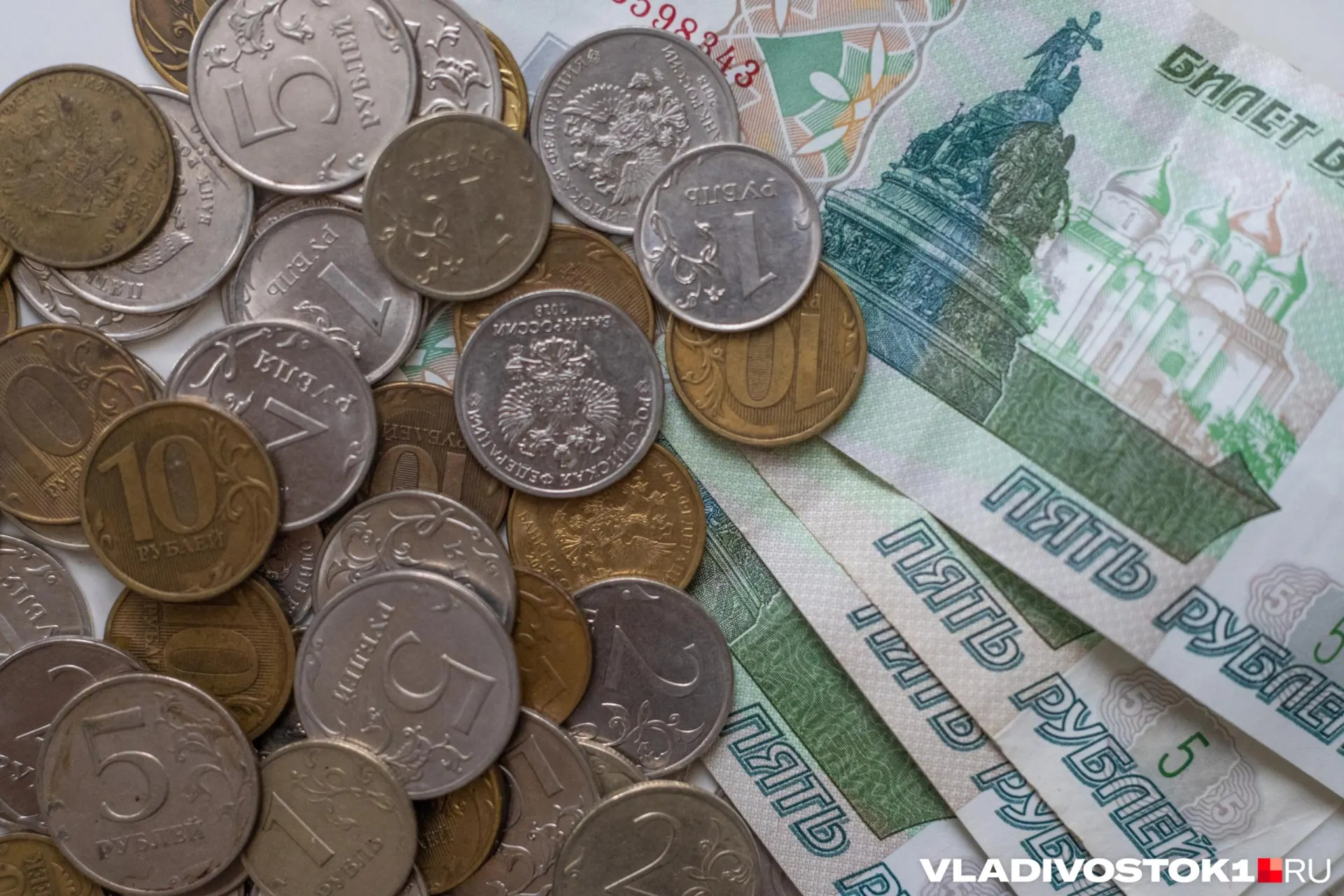 В 2025 году валовой региональный продукт Приморского края вырос до 2,3 триллиона рублей — на 200 млрд больше, чем в 2024 году. Одновременно зафиксирован рост промышленности, инвестиций, ввода жилья и агросектора.