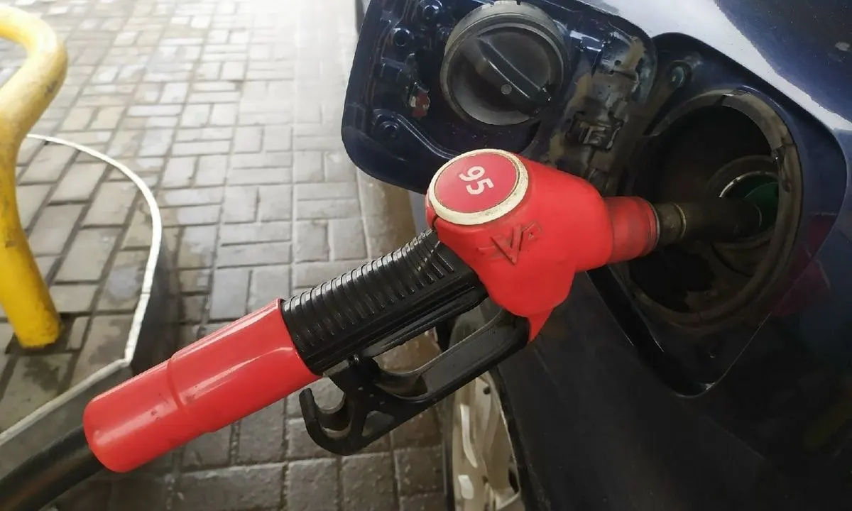 С 26 мая по 1 июня в регионе выросли цены на автомобильное топливо: АИ‑92 подорожал до 66,40 руб./л, АИ‑95 — до 71,27 руб./л, дизель — до 81,94 руб./л, АИ‑98 почти не изменился (96,46 руб./л).