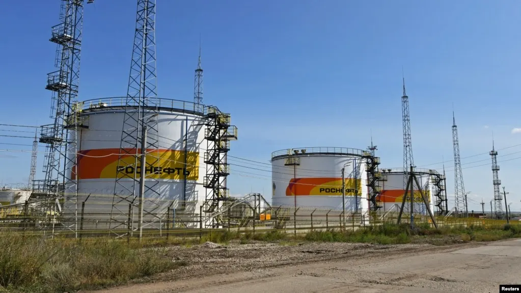 Куйбышевский нефтеперерабатывающий завод прекратил переработку 10 июня: повреждены две установки первичной переработки, пострадали производственные мощности региона.