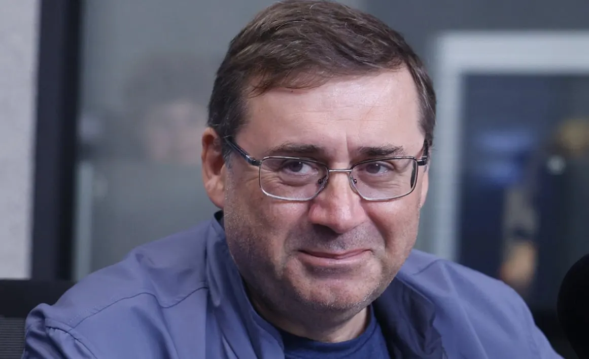 Сергей Швецов отметил, что розничным инвесторам целесообразно смотреть на горизонты 3–5 лет: длинные ОФЗ сейчас фиксируют реальную доходность примерно 10% годовых.