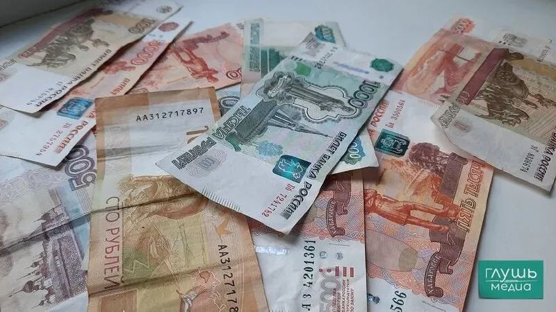 Партия выступила за отмену подоходного налога для граждан с низкими доходами и предложила расширить налоговую льготу для врачей, учителей и работников обрабатывающей промышленности.