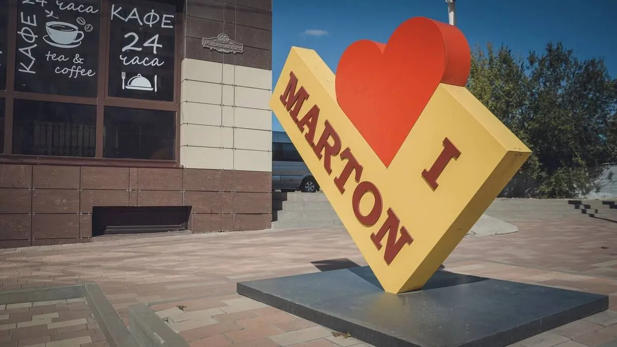 Арбитражный суд ввёл обеспечительные меры: 16 объектов сети Marton в Краснодаре запрещены для коммерческой эксплуатации, на имущество и счета ответчиков наложен арест на 118,5 млн рублей.