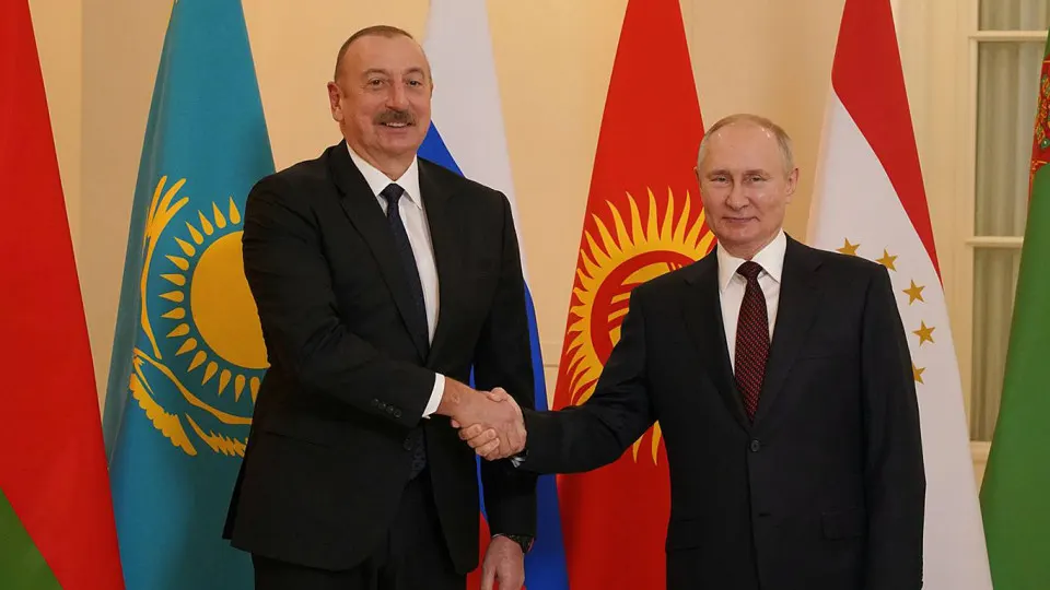 Заместитель министра иностранных дел Михаил Галузин на Петербургском экономическом форуме заявил, что Россия была бы готова содействовать более тесному сближению Азербайджана с Евразийским экономическим союзом, указав на преимущества для торговли, транспорта и инвестиций.