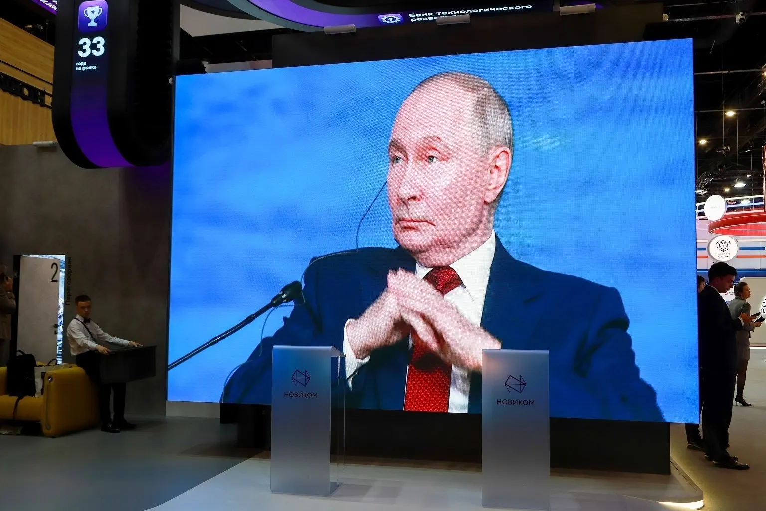 На пленарном заседании ПМЭФ президент заявил о «системе зависимости» от Запада, признал замедление экономической динамики и поручил отложить дальнейшее снижение порога для уплаты НДС на УСН. В речи также прозвучали оценки госдолга, роль БРИКС и комментарий о письме Зеленского.