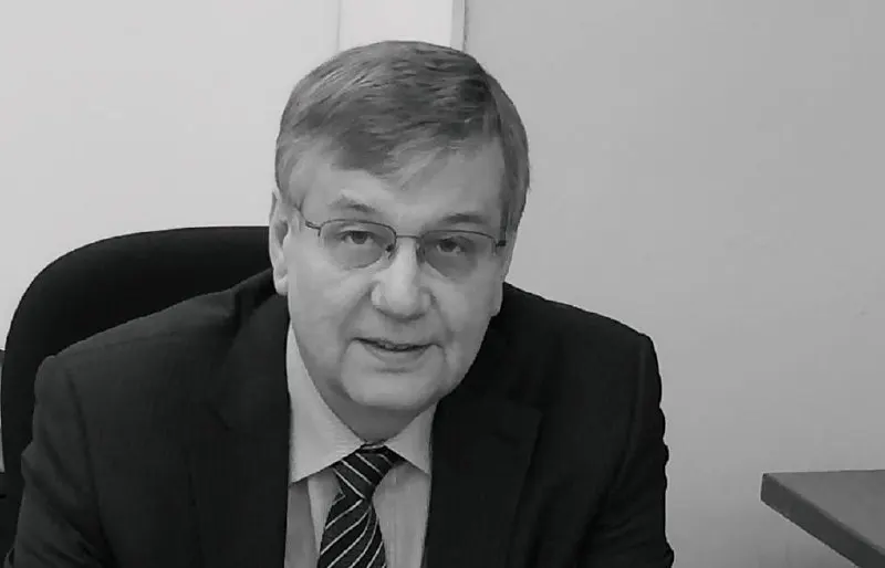 Алексей Можин умер после тяжёлой болезни. Он работал советником главы Центробанка полтора года и ранее представлял Россию в МВФ с 1996 по 2024 год.