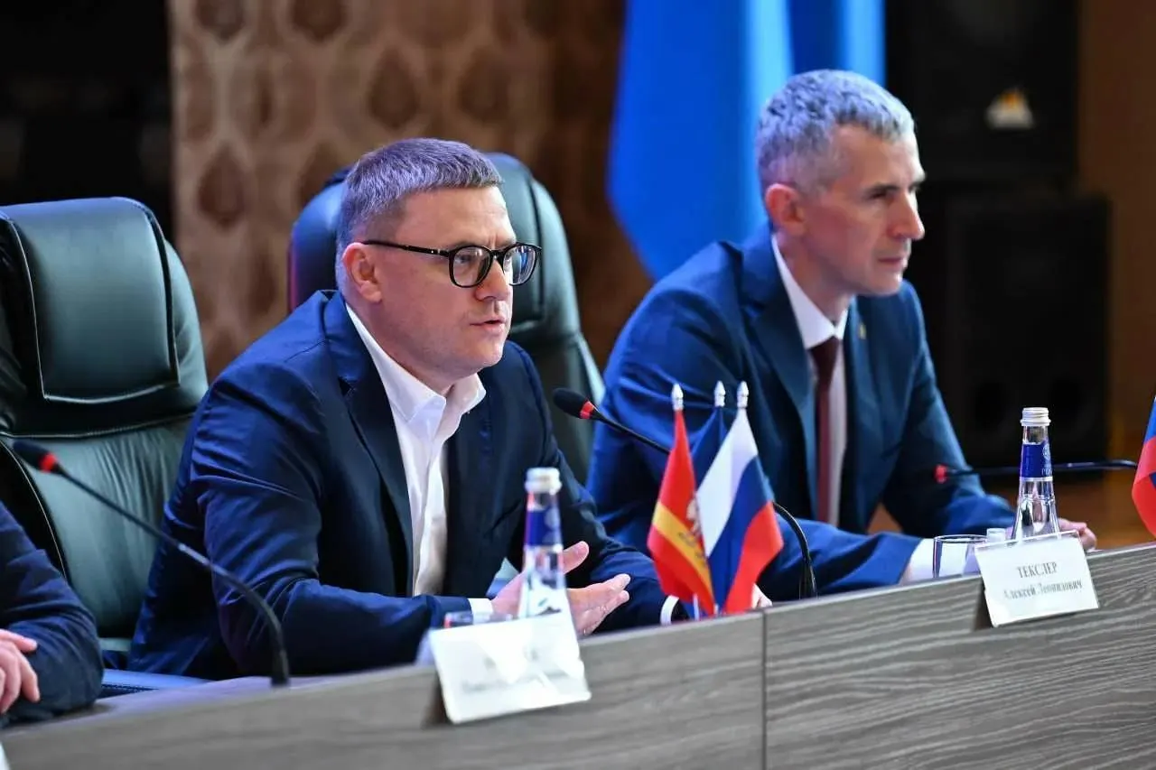 Власти Миасса планируют уменьшить расходы бюджета после недобора по основным налоговым поступлениям — при расходах в 8,87 млрд рублей это около 900 млн рублей. Глава города поручил подготовить предложения по сокращению расходов; за 9 месяцев 2025 года недоимка по НДФЛ составила 170 млн рублей.
