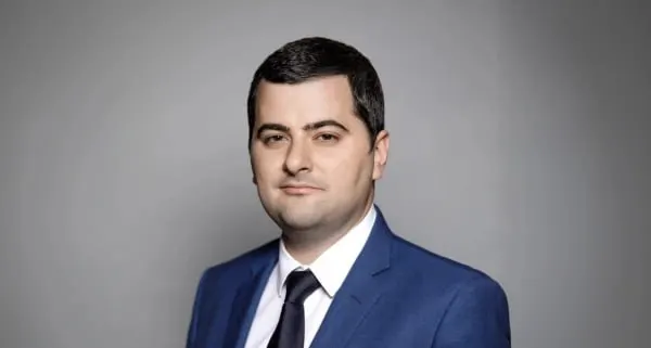Городской проект связывает спрос с застройщиками: за год реализовано около 5 тыс. квартир в более чем 270 домах. Руководитель департамента градостроительной политики Владислав Овчинский рассказал о ключевых принципах формирования комфортных районов.