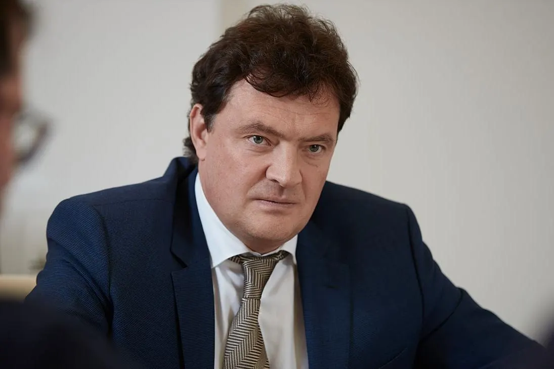 Тверской суд Москвы избрал меру пресечения в виде заключения под стражу бывшему руководителю авиакомпании; расследование связывают с его прошлой работой в госкорпорации.