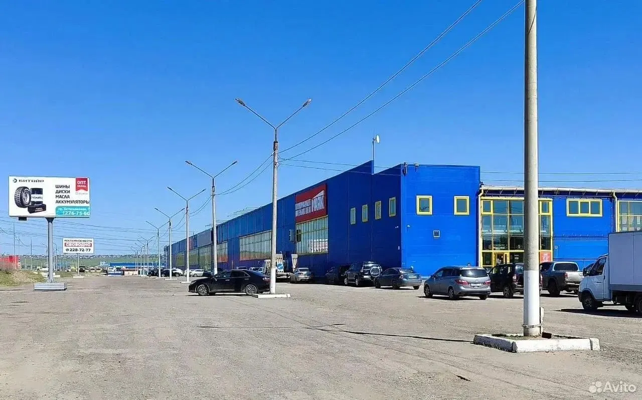 Собственник предлагает комплекс площадью около 34 тыс. м² и участок в 10 га. Объект продолжают развивать, но при поступлении выгодного предложения рассмотрят продажу.