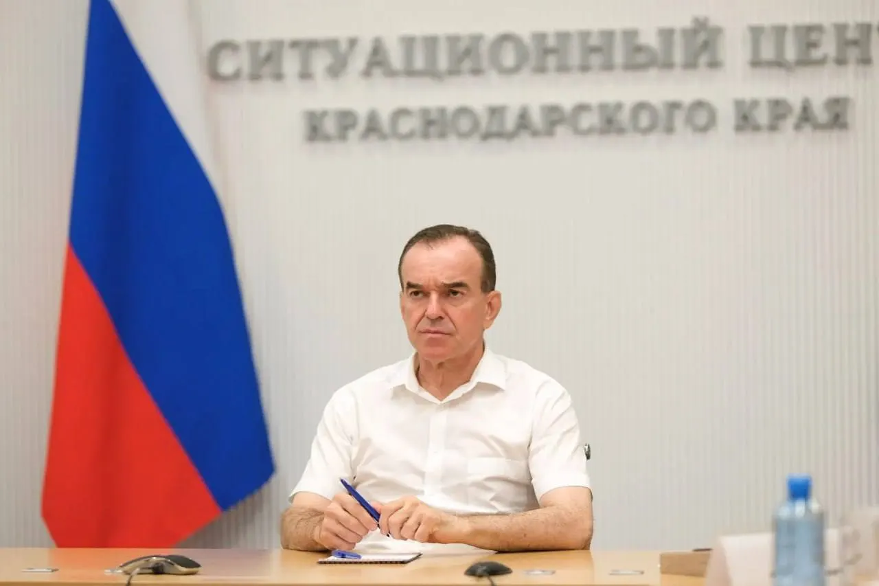 Губернатор Краснодарского края обратился в Правительство с просьбой увеличить ежемесячные квоты на поставки бензина и дизеля для сельхозпроизводителей — дополнительные объёмы нужны для уборочной кампании и послеуборочных работ.