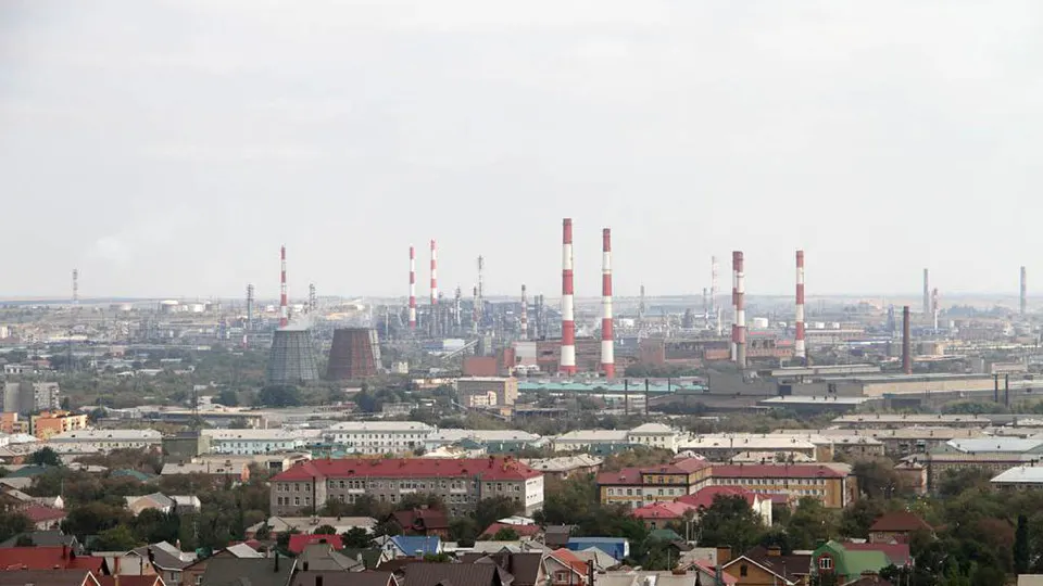 По результатам опроса почти 24% предприятий сообщили о снижении финансовых показателей, сводный индекс деловой среды опустился до 43,8 пункта — минимального значения с сентября 2023 года. Основные причины: удорожание займов, колебания закупочных цен, логистические проблемы, рост налоговой нагрузки и топливный кризис.