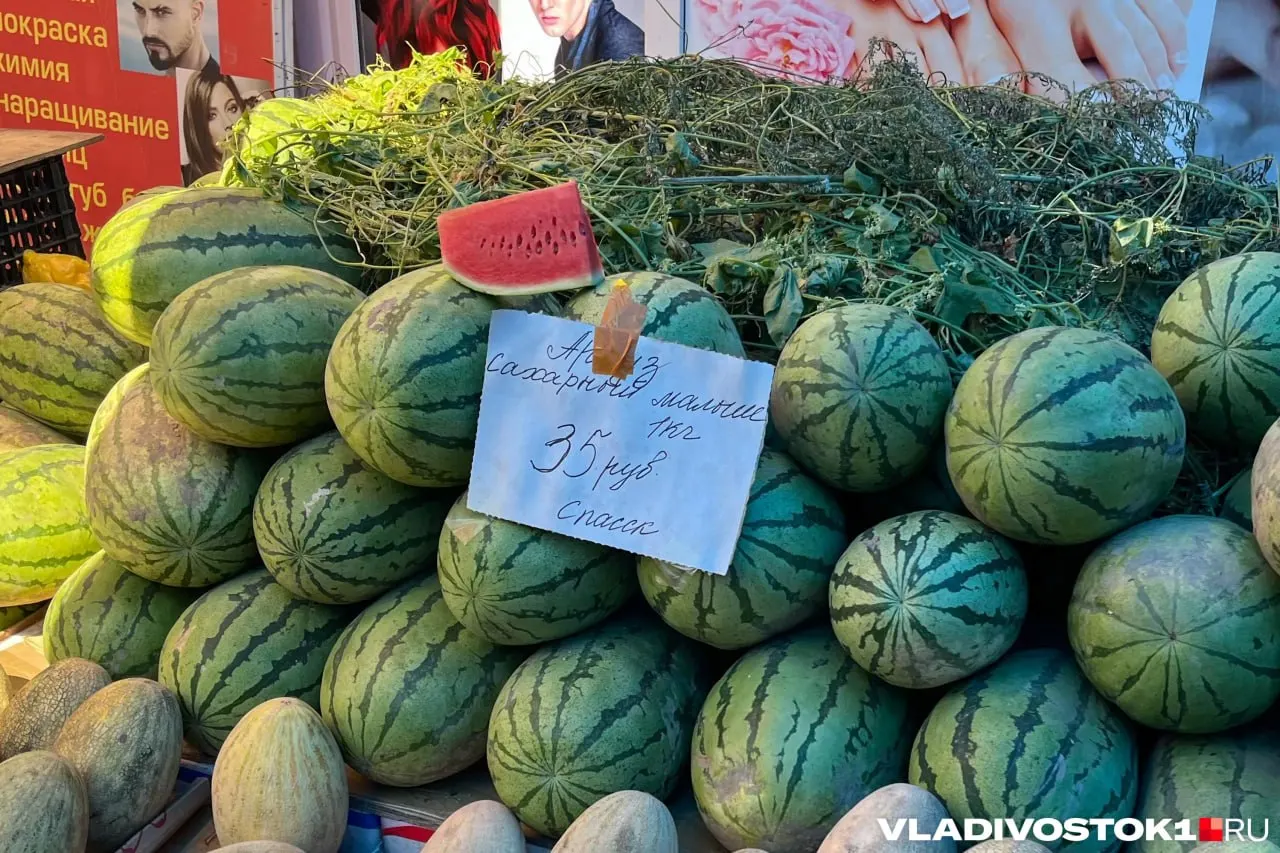 Месячный рост цен в регионе оказался ниже среднего по стране, но годовая инфляция превысила среднероссийский уровень. Снижение цен на овощи и подержанные иномарки связано с увеличением импорта, тогда как молочная продукция подорожала из‑за роста логистических затрат.