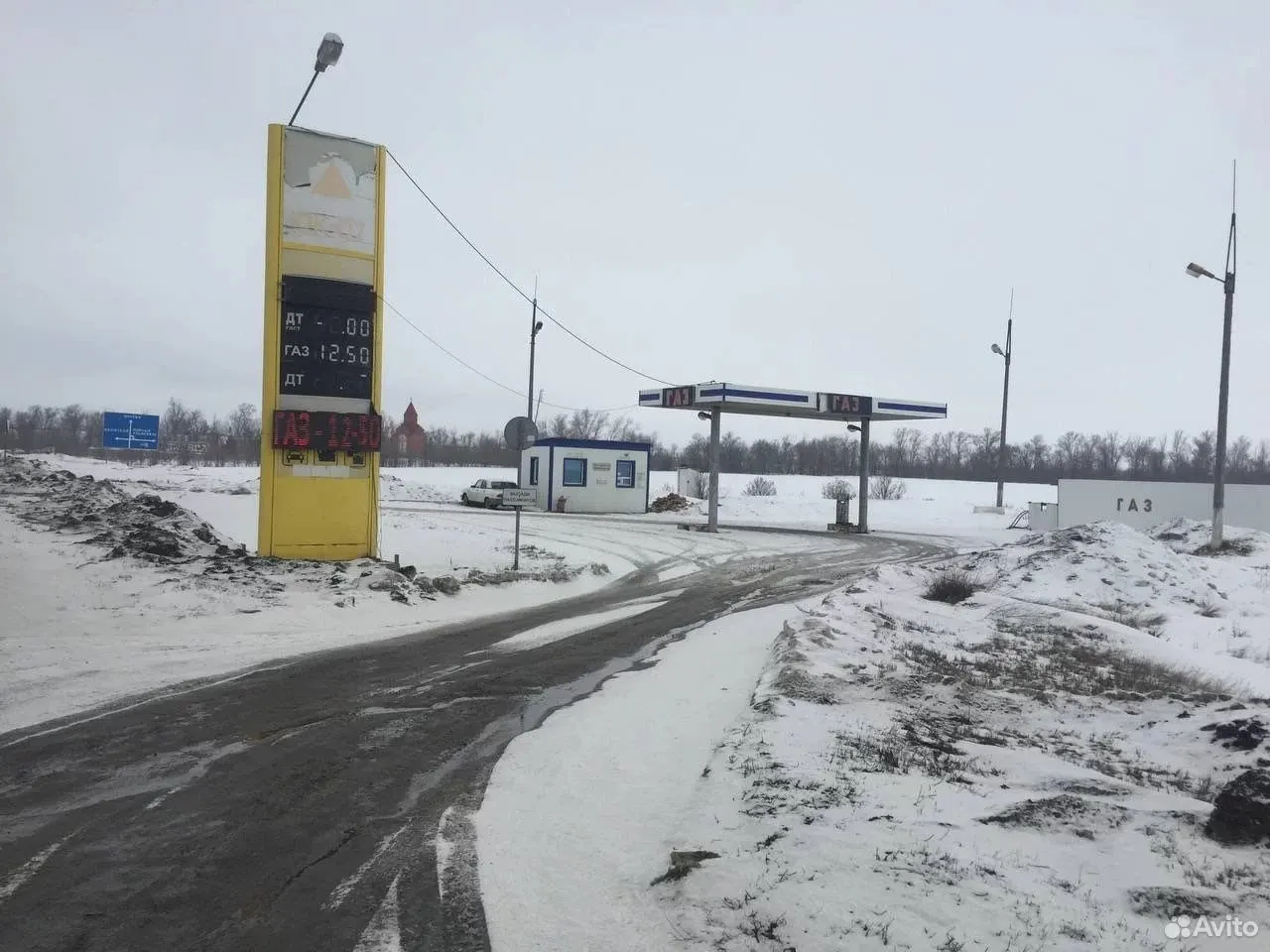 За июль несколько предпринимателей выставили на продажу АЗС в регионе: предложения — от контейнерных станций за 990 тыс. рублей до комплексов за десятки миллионов.