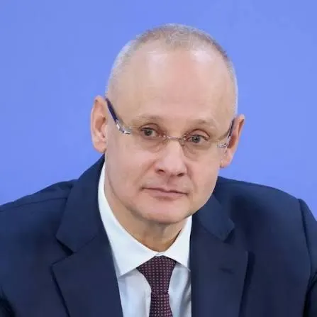 Чиновник высокого уровня заявил, что нехватка энергии в регионе — абсурдна и требует решения, опираясь на опыт транспортировки энергии через трубопроводы.