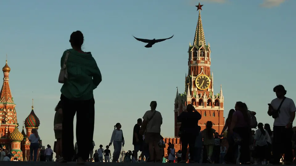 По итогам второй четверти 2026 года в Москве и крупных регионах зафиксирован рост безработицы на фоне продолжающегося кризиса в экономике; ситуация давит на рынок труда.