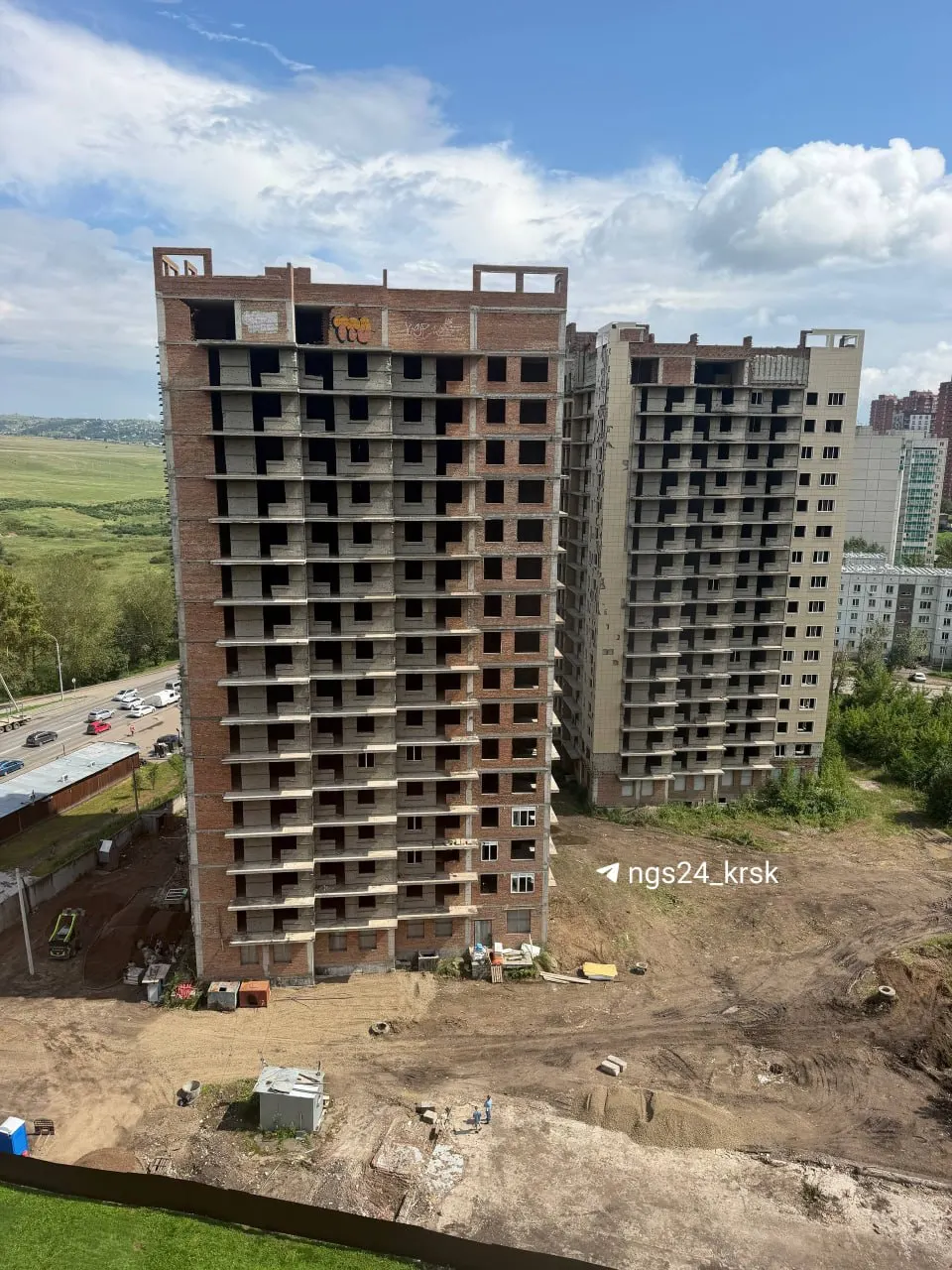 Два дома на указанной площадке планируют ввести в эксплуатацию к 2029 году после передачи активов в фонд и кооператив, с участием подрядчика.