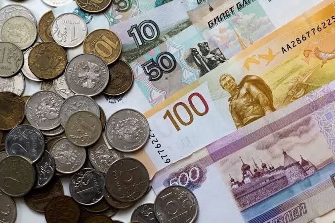 Власти региона озвучили план доведения базовой ставки до уровня МРОТ к 1 января 2027 года, что вызывает сомнения на фоне проблем с бюджетом.