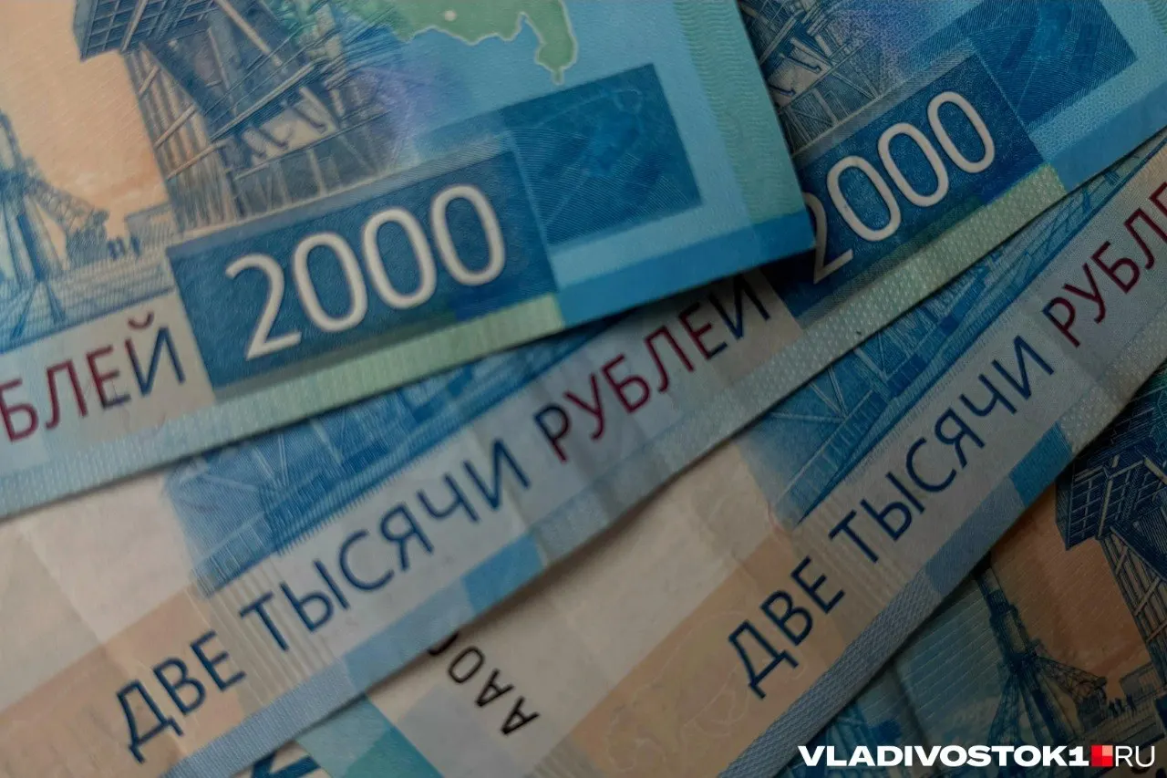 Рост зарплат в регионе продолжает нарастать: наибольший прирост в отраслевых предложениях зафиксирован в сферах стратегии, инвестиций и консалтинга, строительства и недвижимости; заметен рост по сельскому хозяйству, производству и добыче сырья.