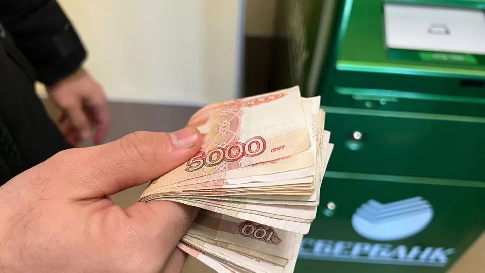 В июле 2026 года часть банков зафиксировала снижение депозитов у клиентов. Рост наличности и изменение предпочтений граждан в хранении сбережений наблюдаются на фоне экономических изменений.