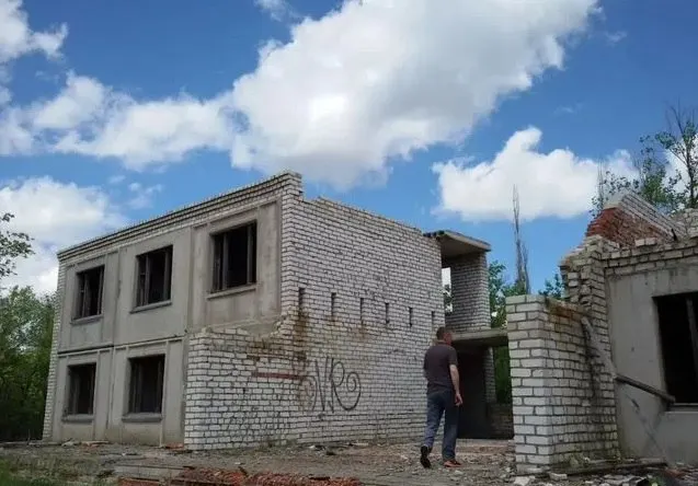 Пансионат отдыха «Слава» в Волгограде выставлен на продажу за полмиллиона рублей; состояние объектов требует капитальных вложений.