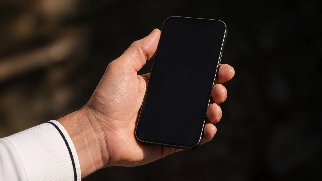 Алтайское УФАС вынесло штраф банку за ненадлежащую рекламу по SMS и электронной почте; заявитель пытался прекратить рассылку и удалить данные.
