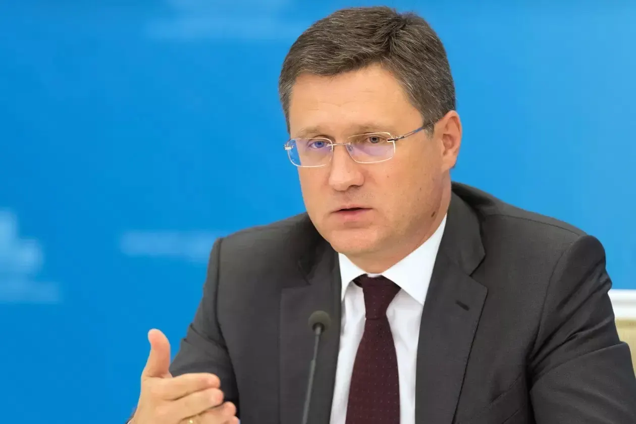 После ремонта ряда НПЗ ожидается увеличение поставок бензина на внутреннем рынке, однако дефицит сохраняется на отдельных АЗС. Импорт и выпуск топлива продолжаются, что требует внимания к ситуации.