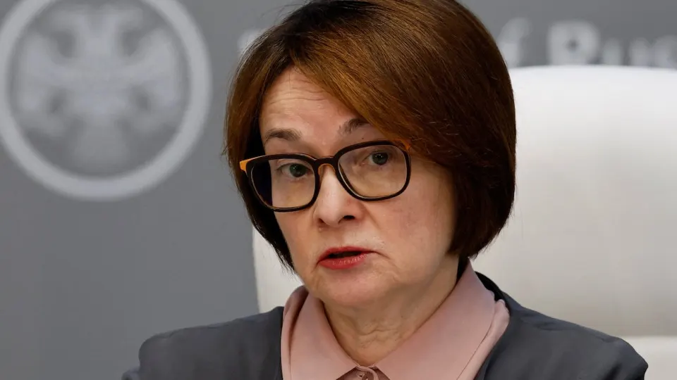 Банк предлагает более гибкий подход к управлению курсом рубля и расширение свободы Банка России на валютном рынке.