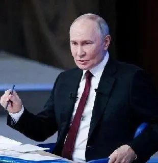 Президент призвал не принуждать учащихся 10–11 классов переводиться в колледжи и предложил создавать условия для востребованных профессий в экономике.