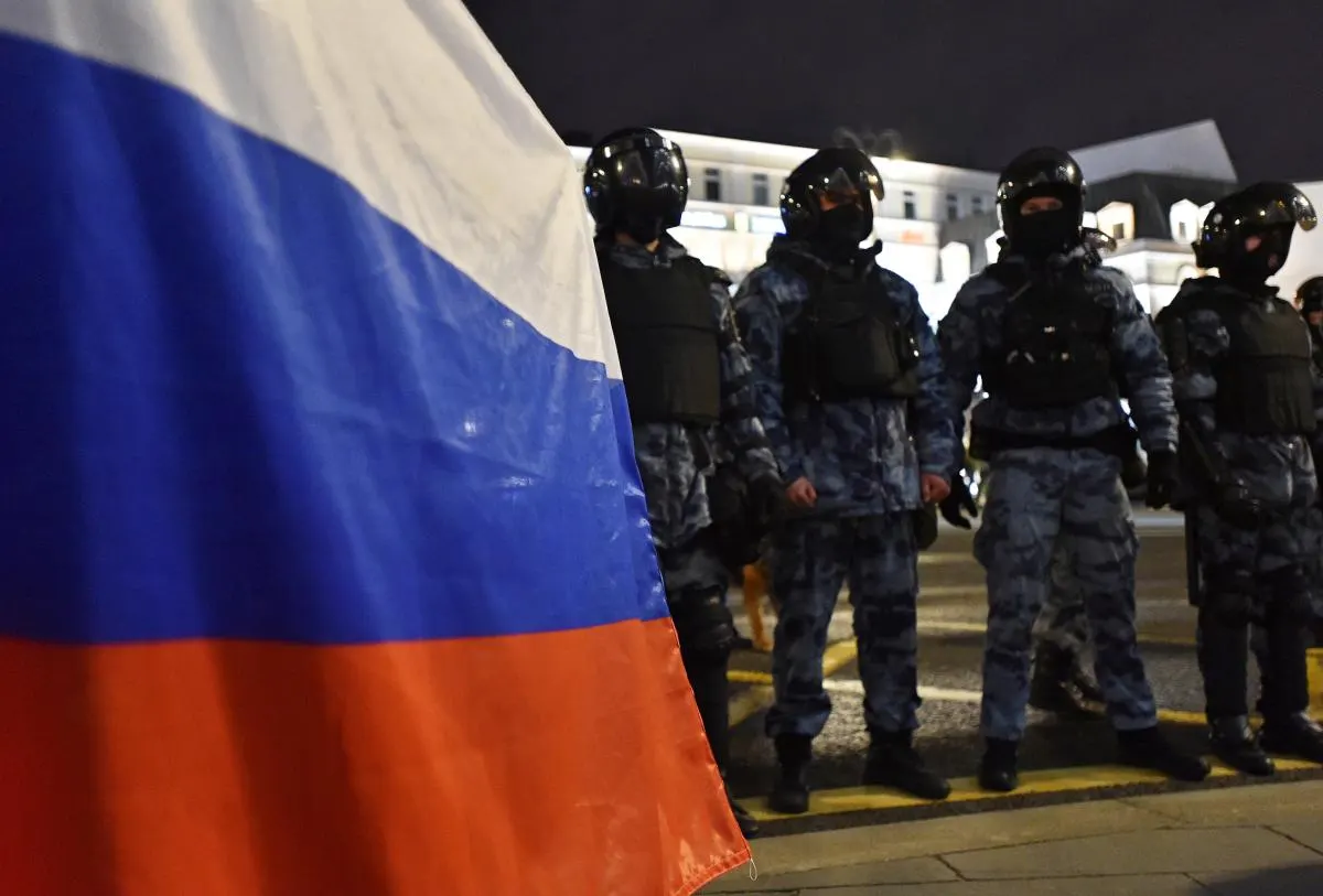 Перед парламентскими выборами в России обсуждают возможный призыв, экономические признаки напряжённости и политическую динамику.