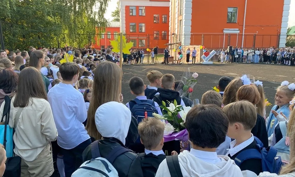С 2027 года в Карелии введут новую модель оплаты труда учителей: оклады будут зависеть от фактической нагрузки, а стимулирующие выплаты закрепят в абсолютных величинах.