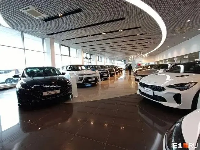 Спрос на подержанные автомобили в Омске растет: лидируют модели до двух миллионов рублей, при этом заметен рост спроса на премиум-категорию.