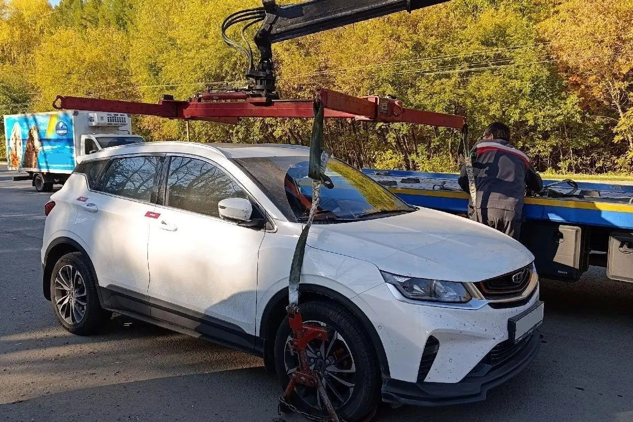 Штрафы и сборы по автомобилю привели к задолженности около 1,54 млн рублей; часть штрафов уже просрочена, машина может быть выставлена на продажу.