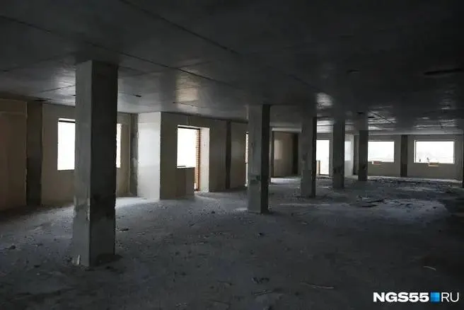 Стартовая цена контракта — 206,4 млн рублей. Здание рассчитано на 10 этажей и 144 квартиры. Окончание работ запланировано на 30 июня 2027 года.