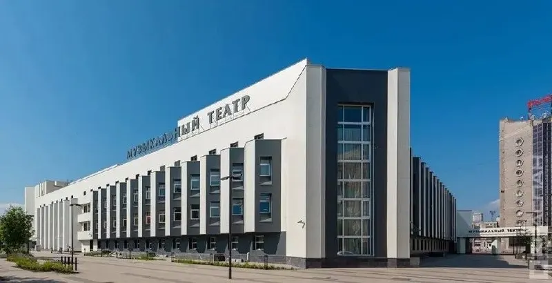 Прокуратура выявила нецелевое расходование средств: часть бюджета ушла на художественную работу о войне; расследование продолжается, руководителя театра ждёт штраф.
