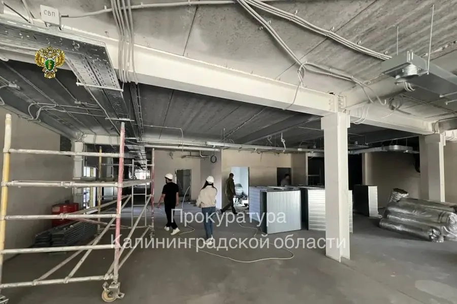 Строительство физкультурно-оздоровительного комплекса близко к завершению; задержки объясняют особенностями проектной документации, отсутствием авторского надзора и доработками проекта.