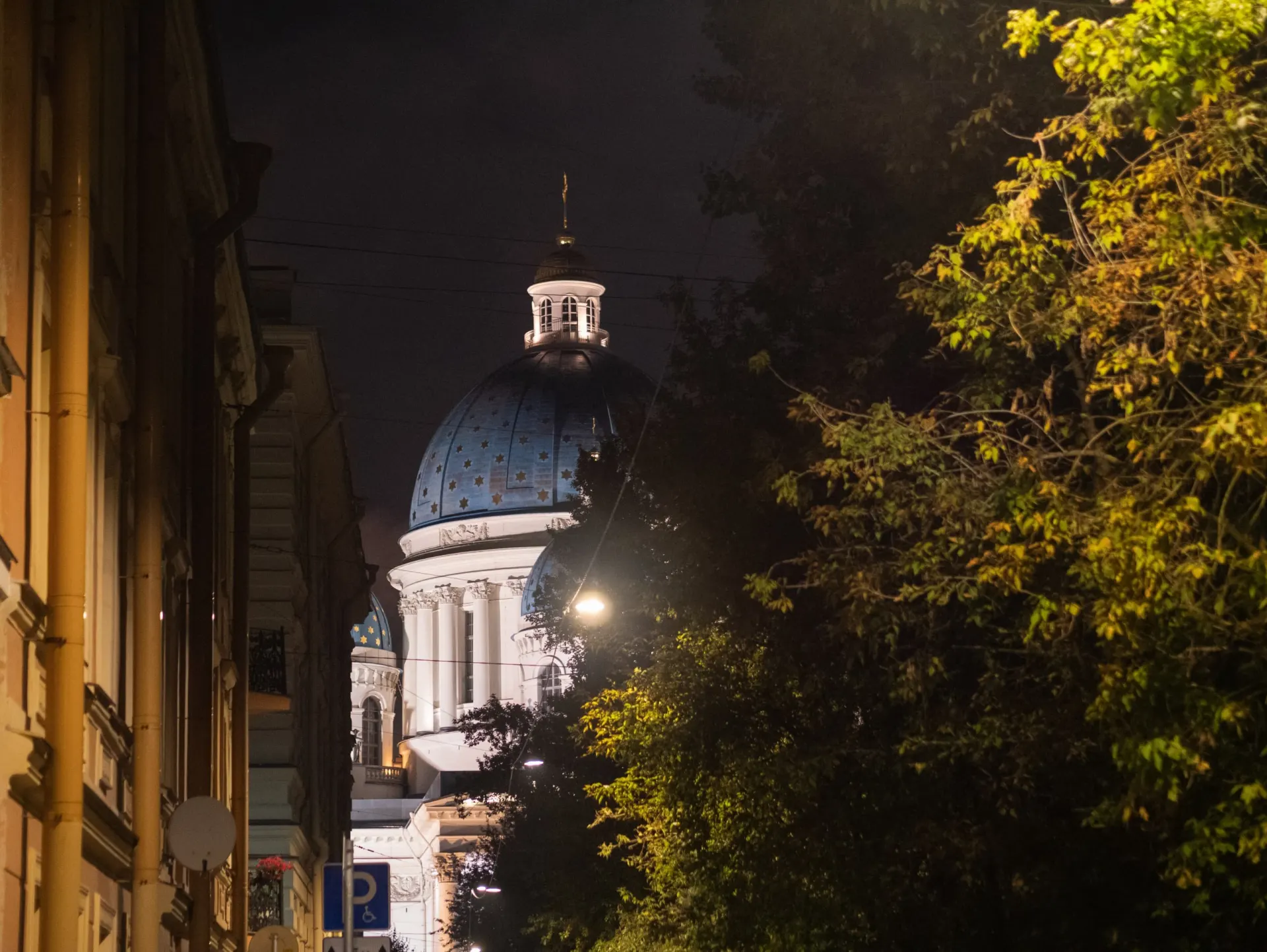 Обзор изменений в доступности топлива, итогов выборов и городских обсуждений в регионе.
