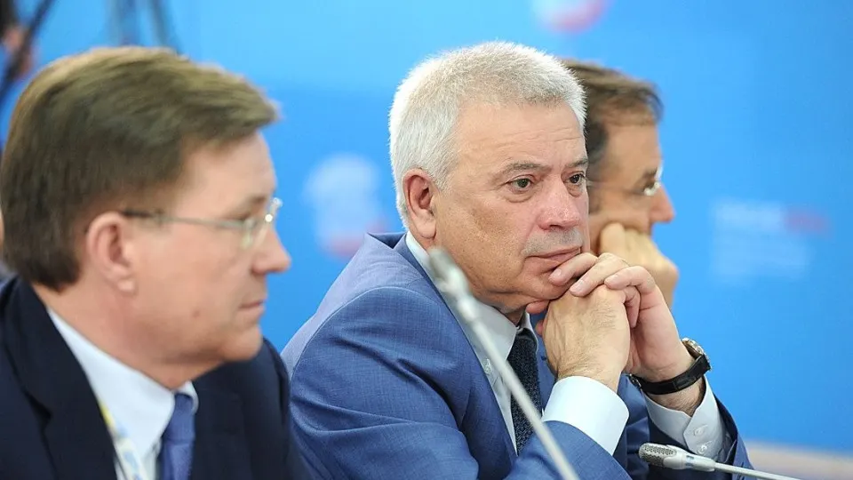 Рейтинг крупнейших получателей дивидендов за год демонстрирует ведущие позиции акционеров крупных компаний.