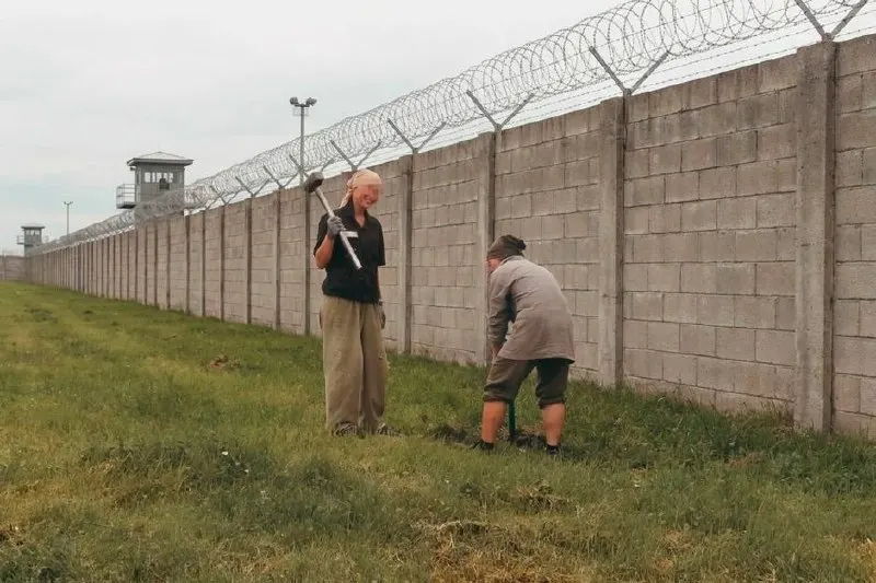 К 2035 году в регионе намерены запустить крупный объект ФСИН на три тысячи мест, объединяющий СИЗО и колонии разного режима содержания. Общая стоимость проекта — около 31 млрд рублей.