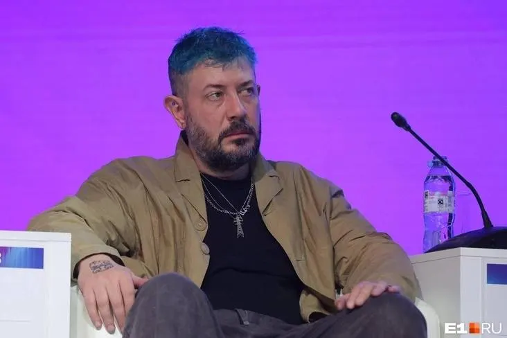 Дизайнер оценил прожиточный минимум региона и привёл пример города Углич, обсуждая, какие суммы необходимы ярославцам.