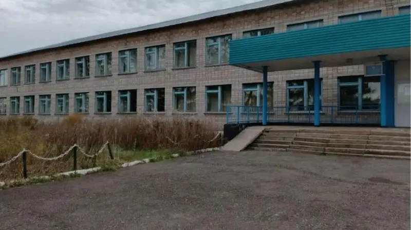 Бывшее здание школы в селе Сайраново Чишминского района выставлено на торги с начальной ценой 12,7 млн рублей.