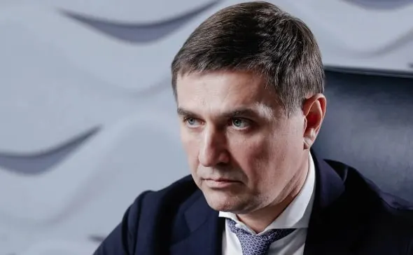 Мировые рынки и макроэкономика подталкивают к закрытию часть неэффективных угольных предприятий; рост логистических затрат и необходимость повышения эффективности остаются ключевыми вызовами, а цены на уголь держатся на умеренном уровне.