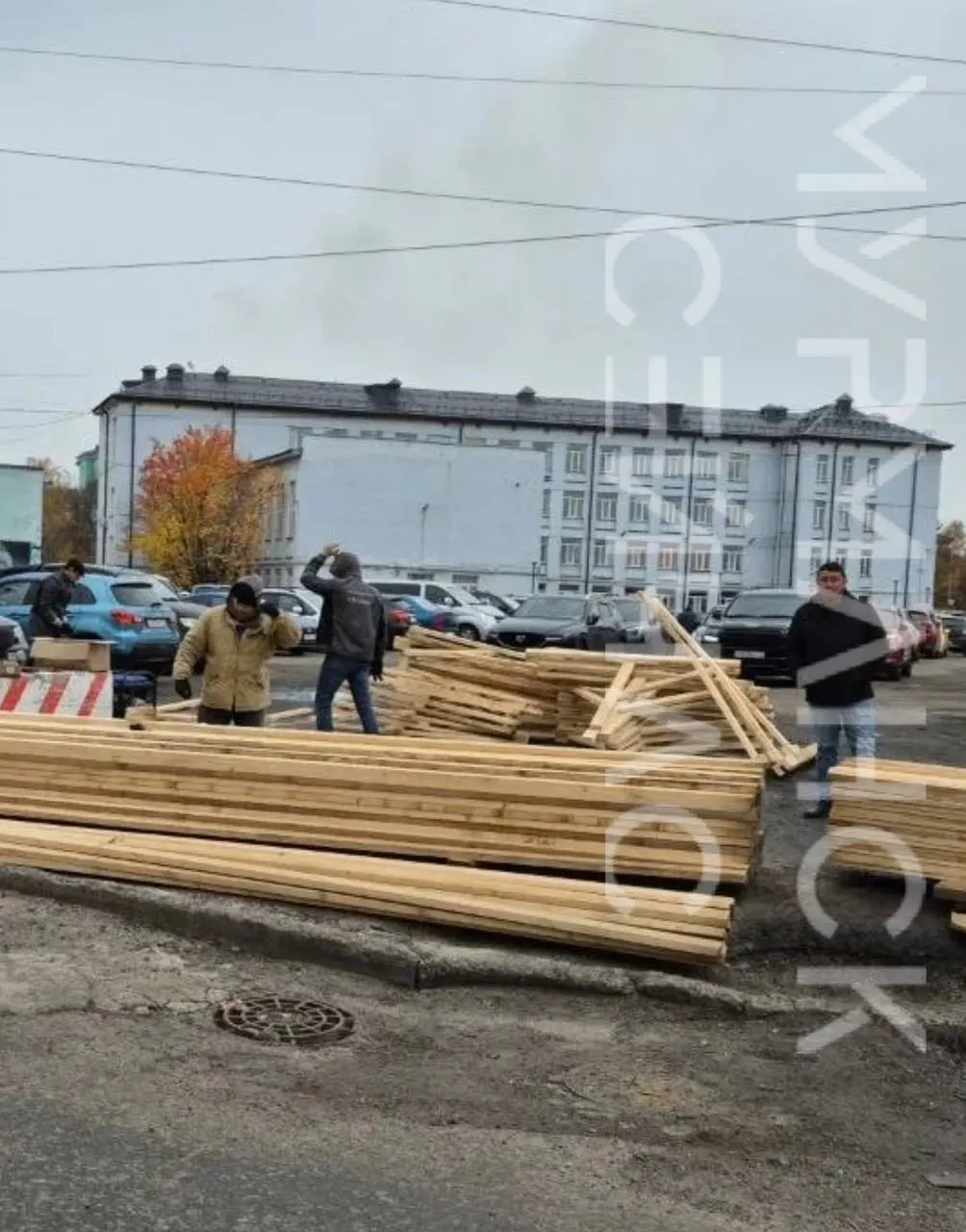 Обновления о проекте торгового центра с парковкой: старт работ запланирован на 2026 год, обсуждаются несколько вариантов застройки.