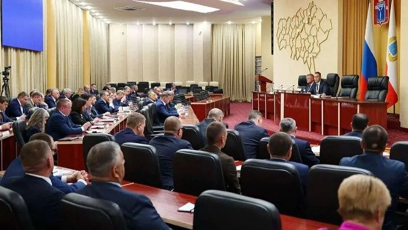 Глава региона сообщил о распределении бюджетных средств на муниципалитеты в следующем году и усилении контроля за их расходованием.