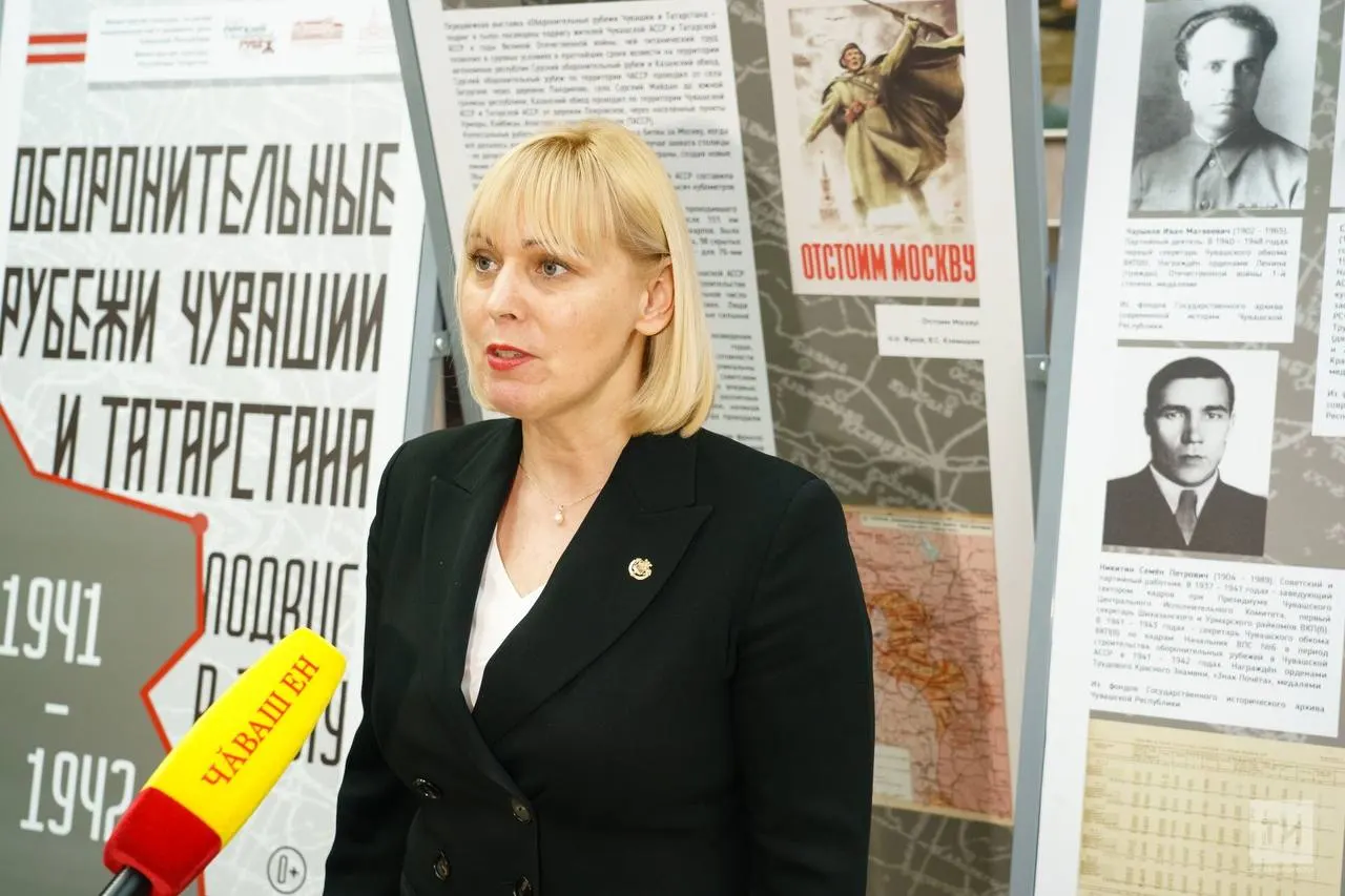 9 октября Светлана Каликова ушла с должности главы Минкульта Чувашии по собственному желанию; с 10 октября обязанности временно возложены на её заместителя. Обсуждают связь ухода с расходами на мемориал «Сурский рубеж»; проект финансировался через Национальный музей Чувашии на сумму около 200 млн рублей. Официальных претензий к ней не поступало.